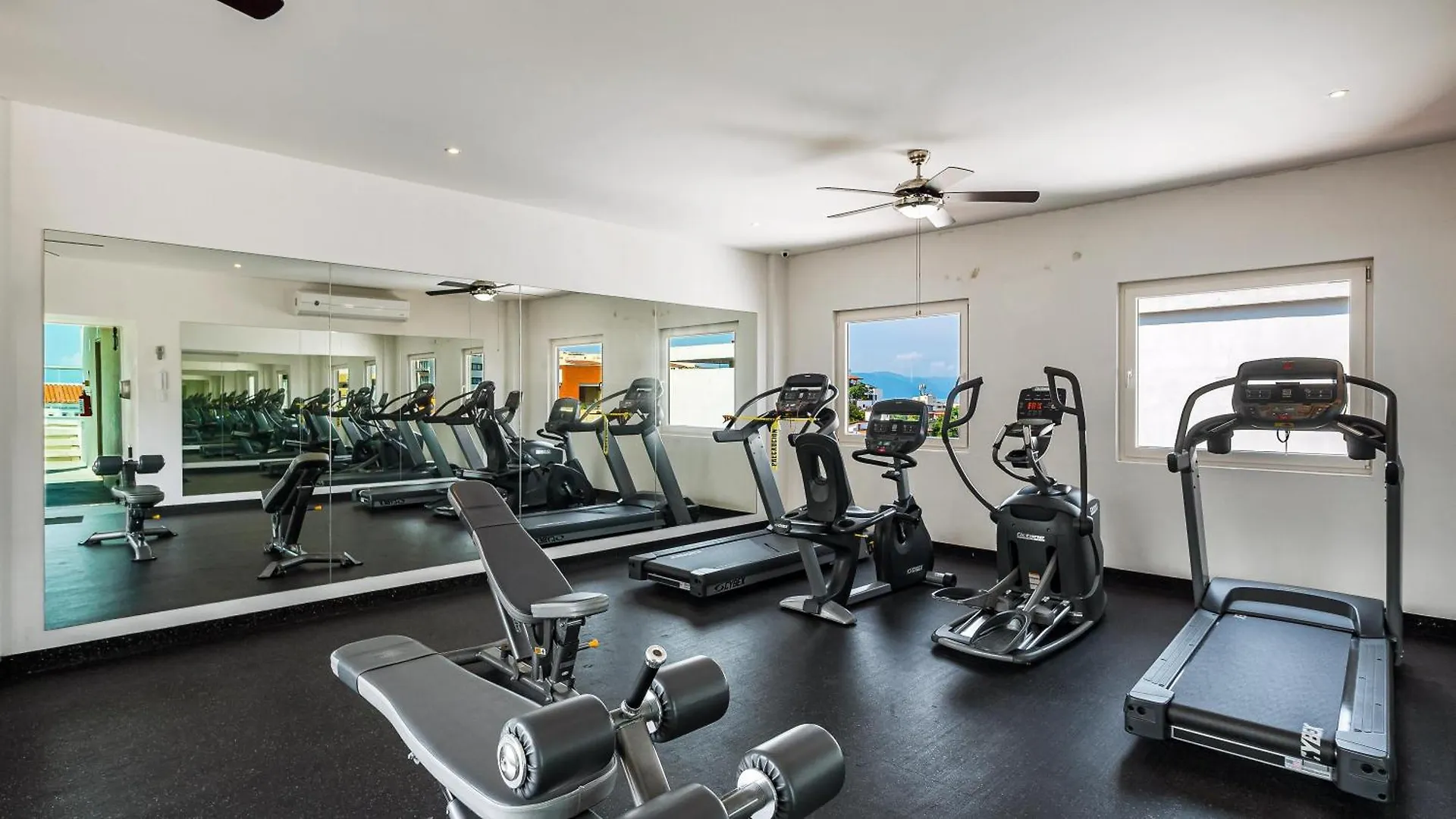 Luxury 1 Bedroom With Workspace And Gym Puerto Vallarta Hébergement de vacances