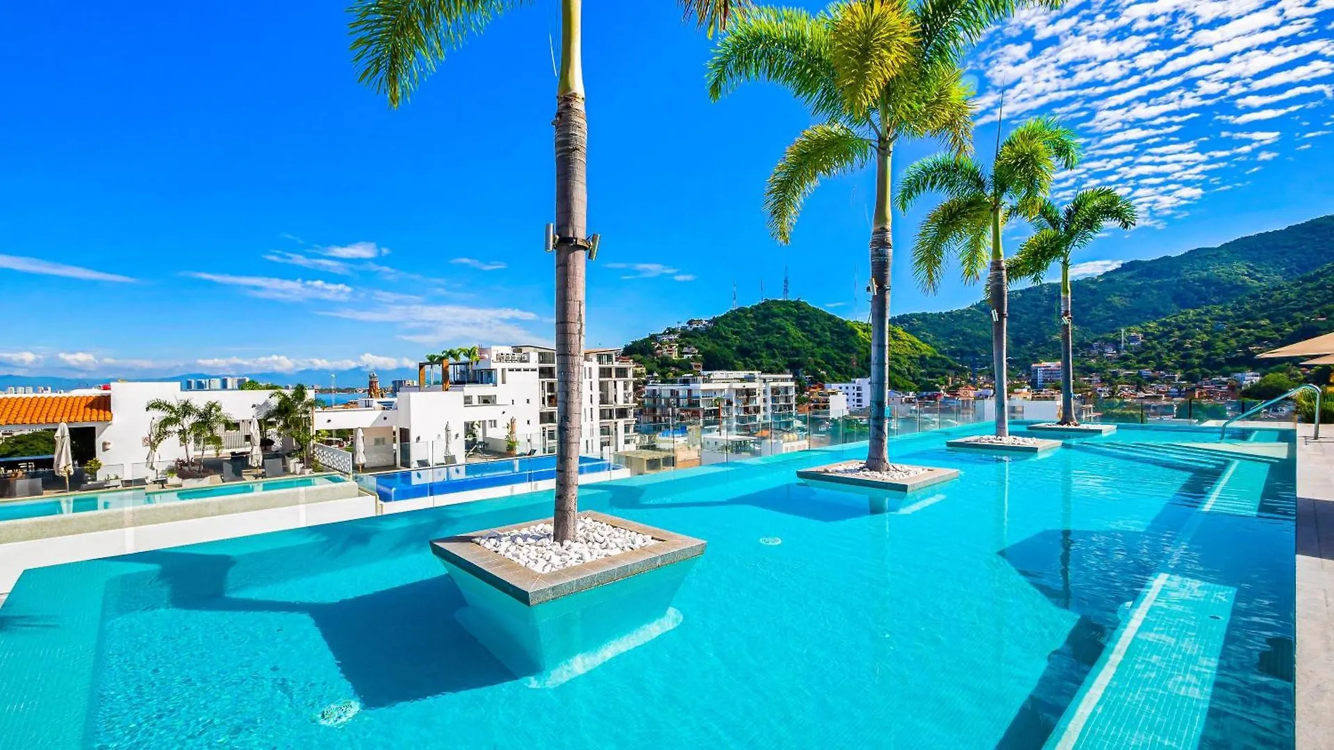 Luxury 1 Bedroom With Workspace And Gym Puerto Vallarta