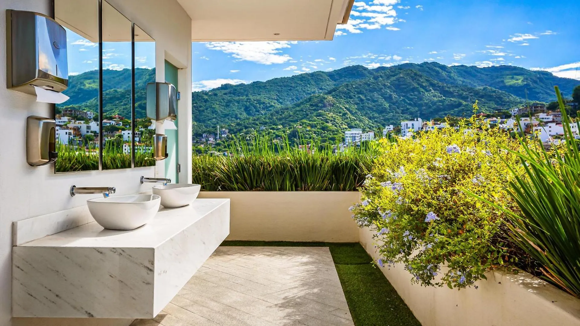 Luxury 1 Bedroom With Workspace And Gym Puerto Vallarta Mexique