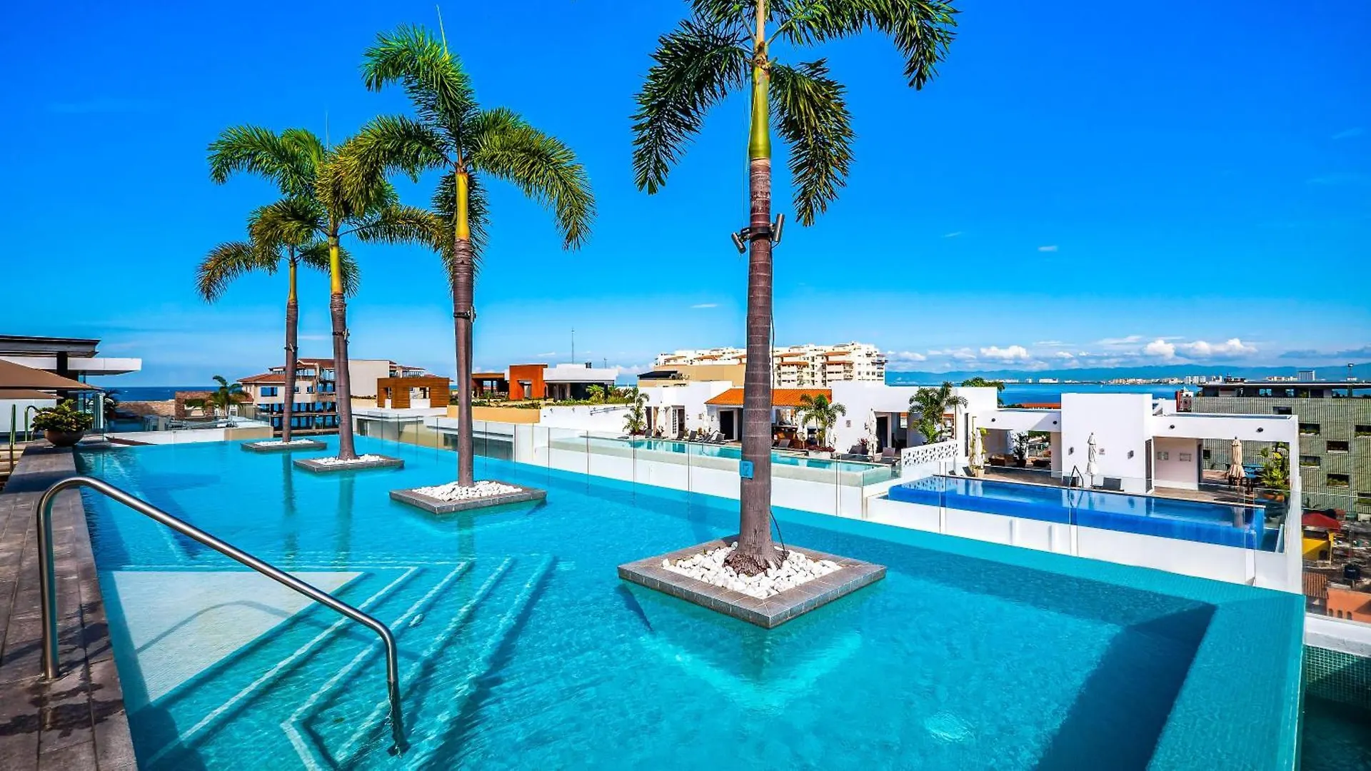 Luxury 1 Bedroom With Workspace And Gym Puerto Vallarta Hébergement de vacances